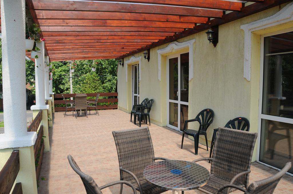 Bed and Breakfast Huszar Panzio Es Etterem Sárospatak Zewnętrze zdjęcie